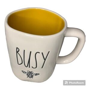 3/$30 Rae Dunn BUSY bee 🐝 coffee mug